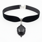 Black velvet choker crni — bela pozadina